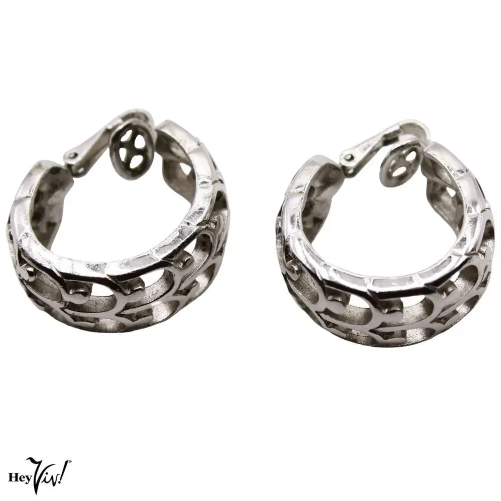 Vintage Trifari Openwork Hoop Clip-On Earrings Filigree Design 1